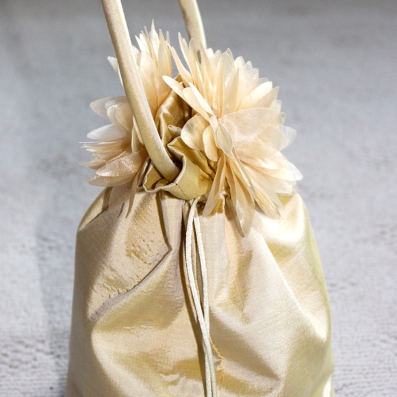 Silk handbag - Picture 6 of 7